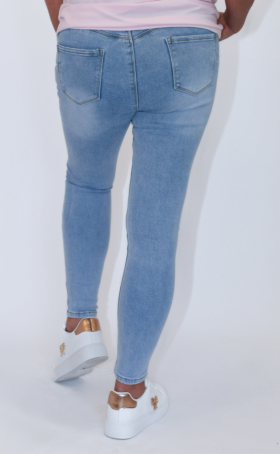 SPODNIE JEANS NAPISY - LITTLEBOW