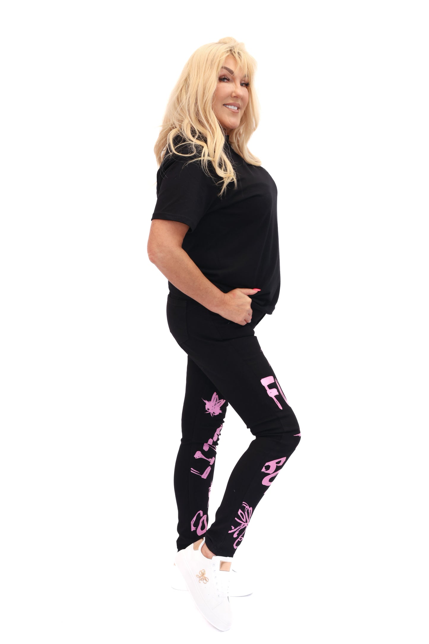 SPODNIE JEANS NAPISY - LITTLEBOW